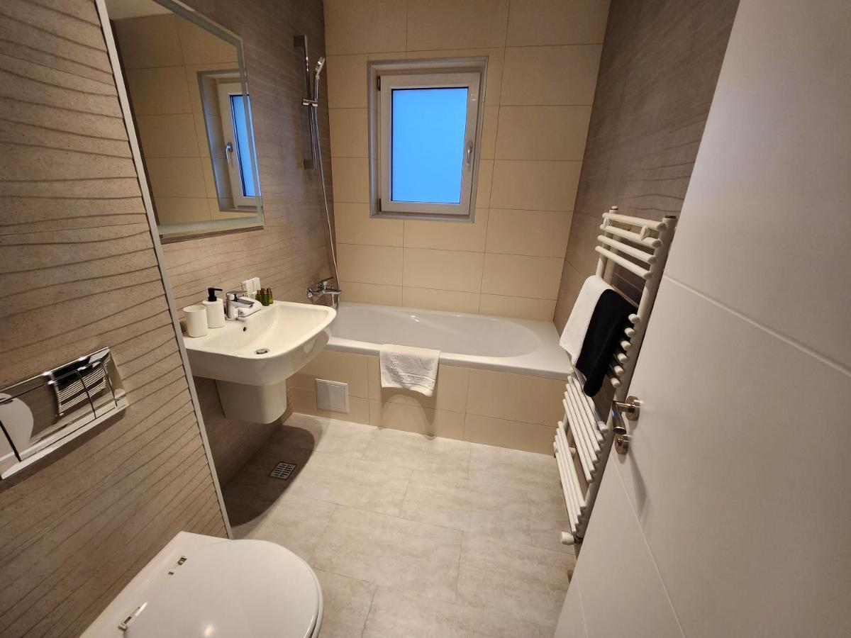 Grand Look & Best Location For Business On Bucureşti Eksteriør bilde